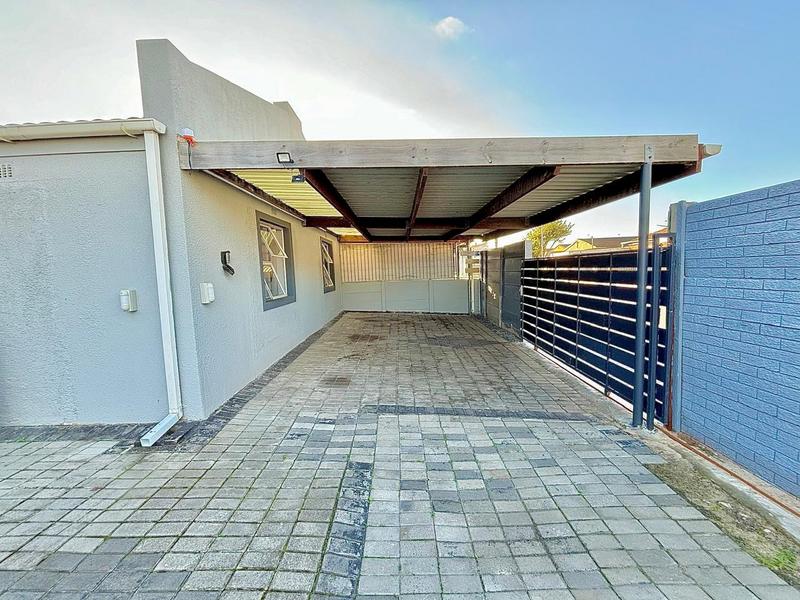 4 Bedroom Property for Sale in Richwood Western Cape